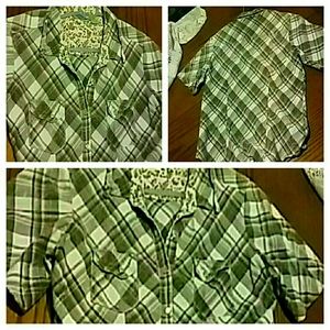 Women's vintage short sleeve snap up blouse